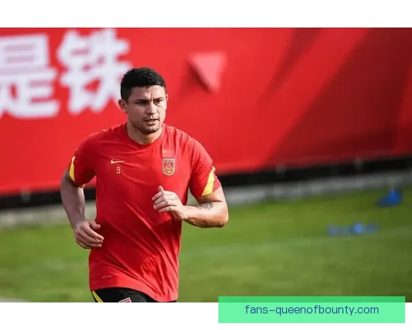艾克森未入国足集训名单引发热议，未来是否仍有机会回归国家队备受关注